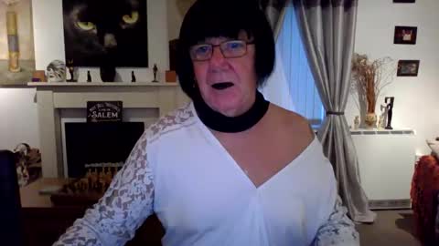 trinity1011 online show from 11-08-25, 06:57