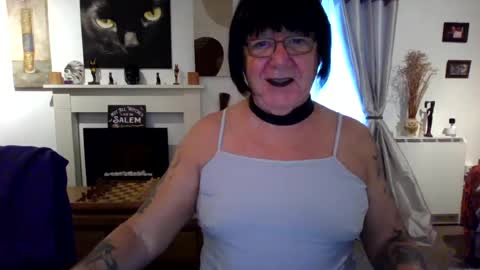 Snapshot of trinity1011 chatting on 07-07-26, 04:48 trinity1011 online show from 07-07-26, 04:48