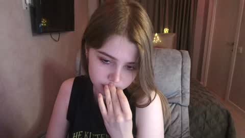 tripleprinces online show from 01-02-25, 06:34