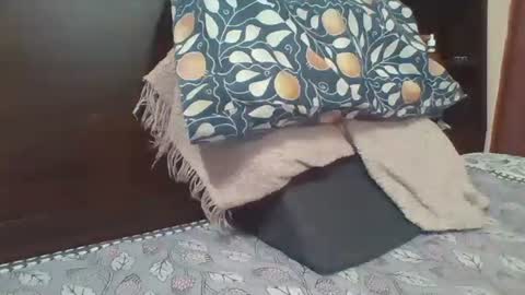 Snapshot of triplexxx007 chatting on 09-09-25, 04:50 Raaz keeps ur Raaz online show from 09-09-25, 04:50