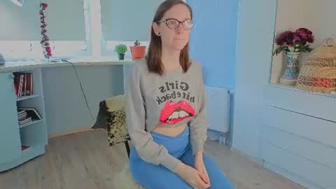 Viola online show from 06-17-26, 04:04
