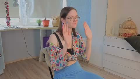Viola online show from 06-27-26, 04:17