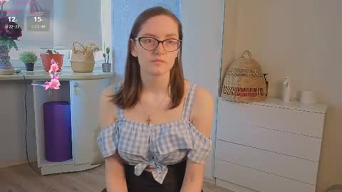 Viola online show from 07-22-26, 04:04