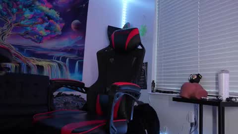 Snapshot of tristanhardwood chatting on 02-15-26, 11:12 tristanhardwood online show from 02-15-26, 11:12