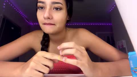 Snapshot of tristianmarie chatting on 06-07-26, 01:21 tristianmarie online show from 06-07-26, 01:21