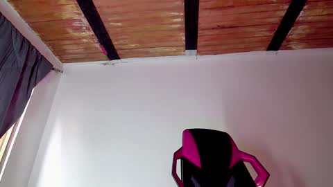 Snapshot of trix_ebony chatting on 11-06-25, 08:10 trix_ebony online show from 11-06-25, 08:10