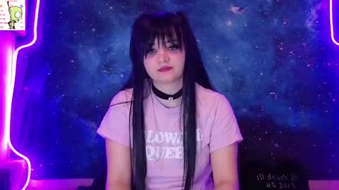 trixiedoescamcam online show from 05-30-26, 10:07