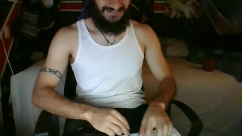 Snapshot of trizquelmen chatting on 04-28-26, 02:55 Andrew online show from 04-28-26, 02:55