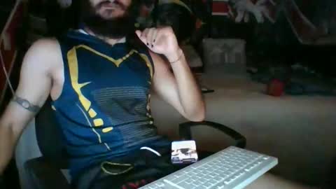Snapshot of trizquelmen chatting on 04-30-26, 01:39 Andrew online show from 04-30-26, 01:39