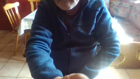 Snapshot of trobelle chatting on 04-19-26, 10:25 trobelle online show from 04-19-26, 10:25