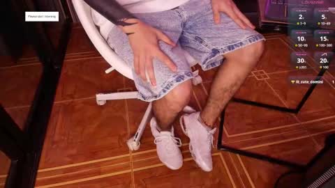 Snapshot of troy_rouge chatting on 11-19-25, 07:25 Troy online show from 11-19-25, 07:25