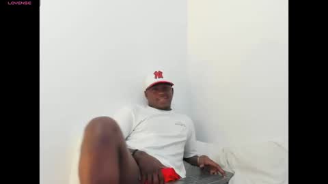 Snapshot of troykhalil chatting on 11-06-25, 10:32 Troy Khalil online show from 11-06-25, 10:32