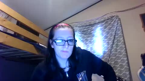 Snapshot of truckerswifetobe chatting on 12-09-24, 06:35 TruckersWifeToBe online show from 12-09-24, 06:35