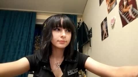 Snapshot of trudymersereau chatting on 02-27-26, 03:45 Poly online show from 02-27-26, 03:45