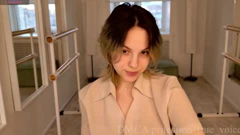 Emma online show from 04-18-26, 12:31
