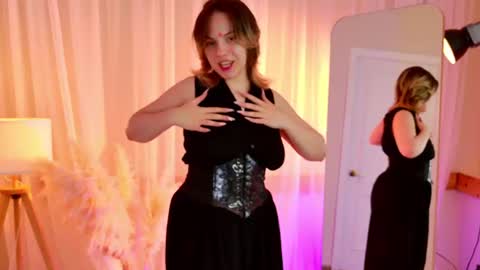 Emma online show from 06-29-26, 12:05