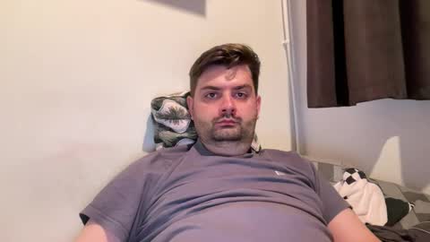 Snapshot of trustmelove chatting on 12-23-24, 06:16 Trustmelove online show from 12-23-24, 06:16