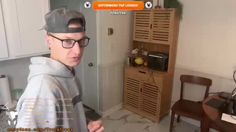 Treistoph online show from 11-16-25, 01:49