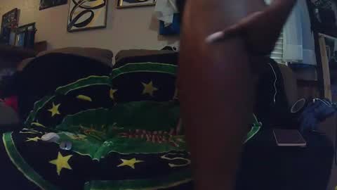 Snapshot of ts_britt chatting on 11-25-25, 07:36 ts_britt online show from 11-25-25, 07:36