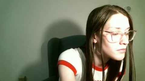 Elisabeth online show from 09-20-25, 05:03