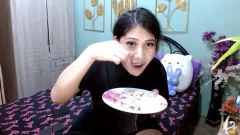Snapshot of tsempress chatting on 01-24-25, 10:08 SHENA online show from 01-24-25, 10:08