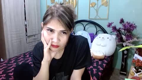 Snapshot of tsempress chatting on 02-15-25, 01:38 SHENA online show from 02-15-25, 01:38