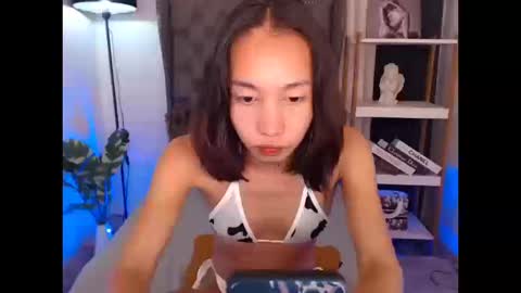 Snapshot of tskitty_girl chatting on 09-23-25, 04:48 tskitty_girl online show from 09-23-25, 04:48