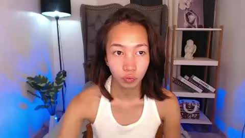 Snapshot of tskitty_girl chatting on 09-27-25, 04:39 tskitty_girl online show from 09-27-25, 04:39