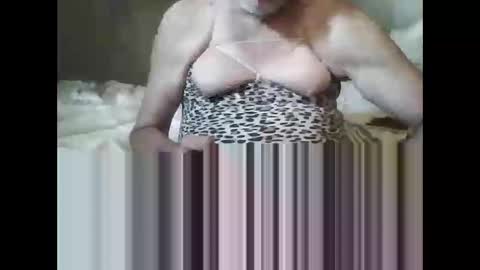 Snapshot of tsrobyn636 chatting on 11-09-25, 02:37 tsrobyn636 online show from 11-09-25, 02:37