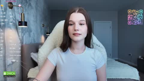 Sonya on vacation until  online show from 06-09-26, 02:45