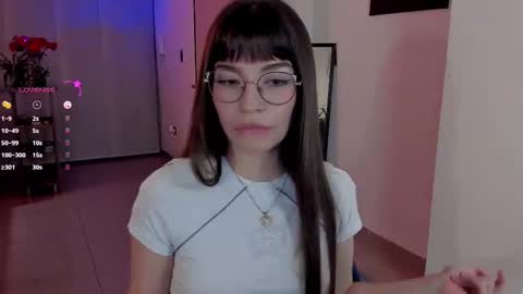 Snapshot of tsukys_spell chatting on 02-19-25, 02:33 Tsuky online show from 02-19-25, 02:33