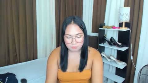 Snapshot of tsuncutkaren chatting on 09-11-25, 06:35 Karen Oquio online show from 09-11-25, 06:35