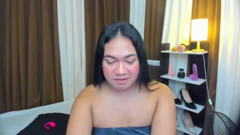 Snapshot of tsuncutkaren chatting on 10-09-25, 05:27 Karen Oquio online show from 10-09-25, 05:27