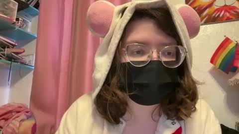 Snapshot of tulipisnotaperson chatting on 02-02-26, 07:45 Tulip online show from 02-02-26, 07:45