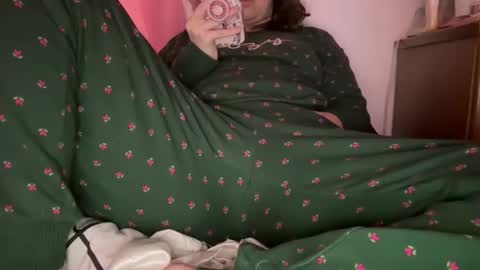 Snapshot of tulipisnotaperson chatting on 02-06-26, 08:56 Tulip online show from 02-06-26, 08:56