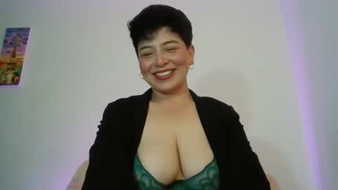 Snapshot of turey553198 chatting on 12-16-25, 03:39 Karla cherry online show from 12-16-25, 03:39