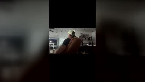 turkeyjerky92 online show from 05-11-26, 09:15