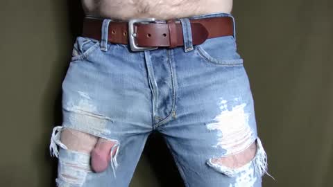 Snapshot of turquoise_metallic chatting on 09-24-25, 12:14 Phil Box online show from 09-24-25, 12:14