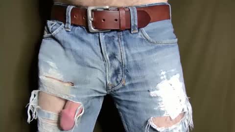 Snapshot of turquoise_metallic chatting on 09-27-25, 08:47 Phil Box online show from 09-27-25, 08:47