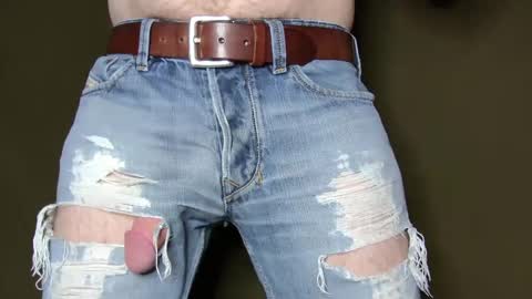 Snapshot of turquoise_metallic chatting on 10-07-25, 02:09 Phil Box online show from 10-07-25, 02:09