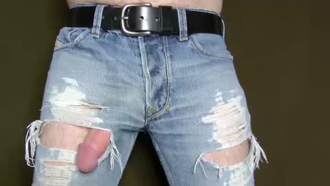 Snapshot of turquoise_metallic chatting on 11-03-25, 02:13 Phil Box online show from 11-03-25, 02:13