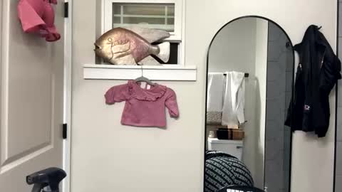 Tusekzee online show from 11-17-25, 12:38