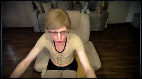 Clementine online show from 09-16-25, 07:42