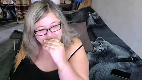 Lana online show from 10-02-25, 01:12