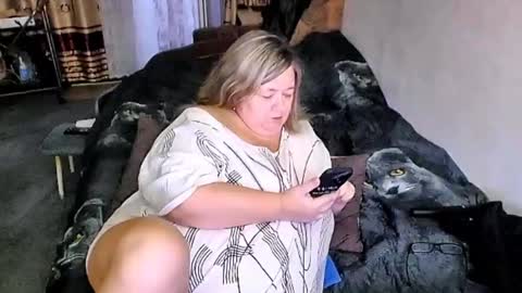 Lana online show from 10-21-25, 09:43