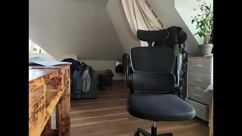 Tobi online show from 11-12-25, 02:28