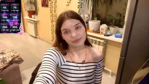 Snapshot of twandalazzar chatting on 03-05-26, 04:14 Emily online show from 03-05-26, 04:14