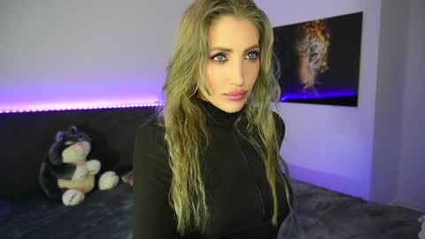 MayCarrey online show from 01-15-25, 12:19