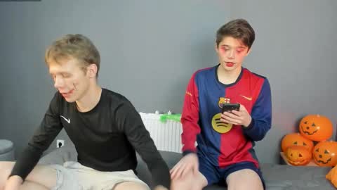 Snapshot of twelveeek chatting on 11-01-25, 10:45 Angus online show from 11-01-25, 10:45