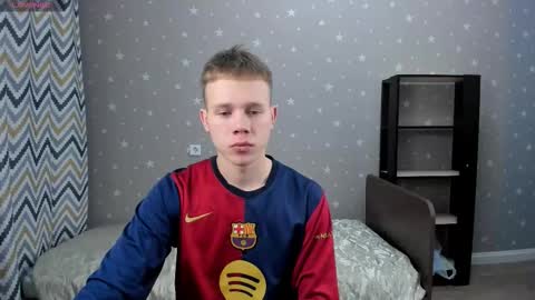 Snapshot of twelveeek chatting on 11-27-25, 06:32 Angus online show from 11-27-25, 06:32